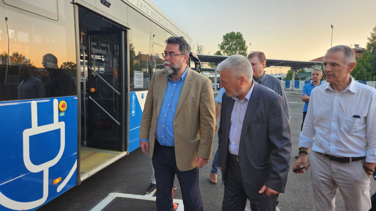 Αυτοψία του Υφυπουργού Υποδομών και Μεταφορών σε ΚΤΕΛ Θεσσαλονίκης και ΟΑΣΘ (ΦΩΤΟ)