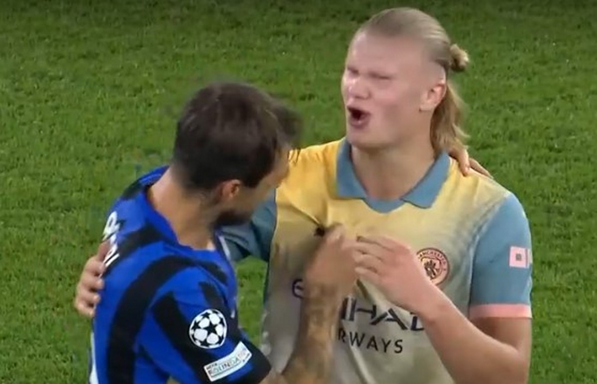 Ο Ατσέρμπι ζήτησε την φανέλα του Χάαλαντ και αυτός τον «έβρισε χιουμοριστικά» (VIDEO)