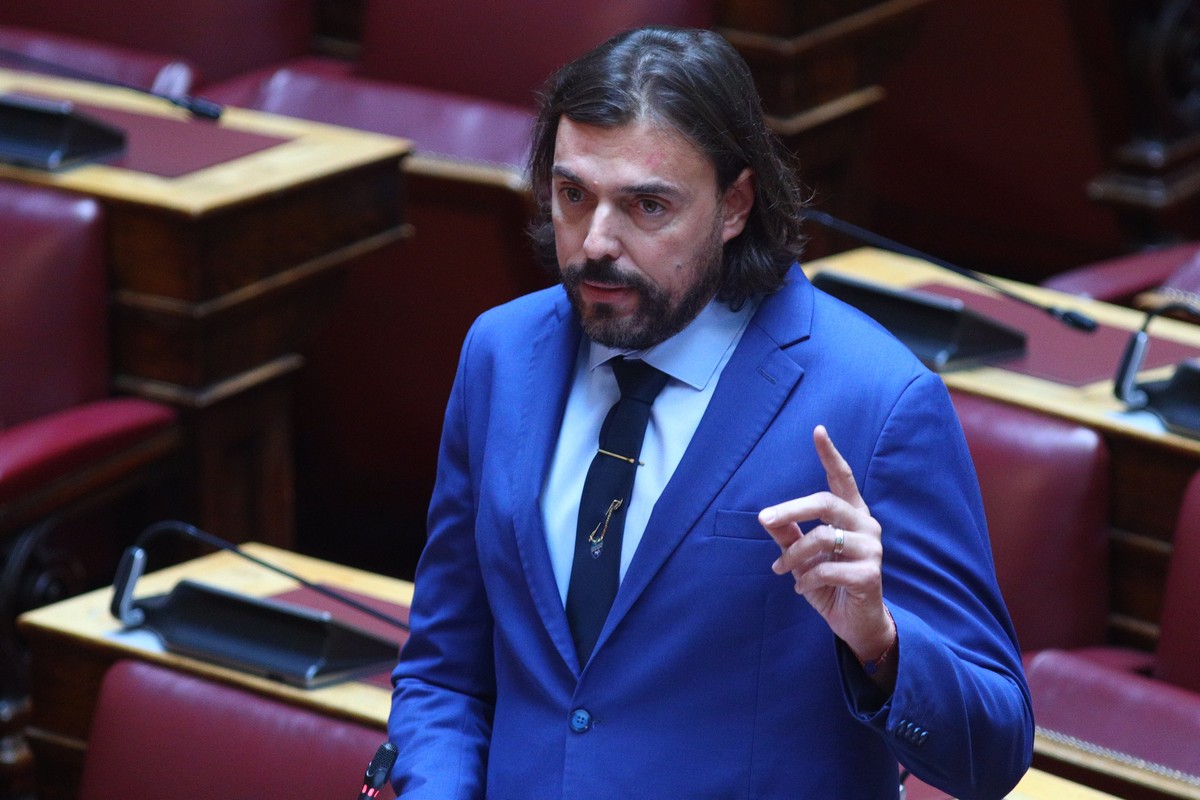 Παππάς στον FLASH για την υποψηφιότητα Φαραντούρη: Τιμήθηκε από την ψήφο του ελληνικού λαού μόλις πριν τρεις μήνες!