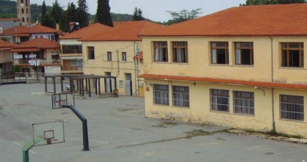 Δήμος Αριστοτέλη: Αναγκαίο μέτρο προστασίας η προσωρινή μετεγκατάσταση του ΕΠΑΛ Αρναίας