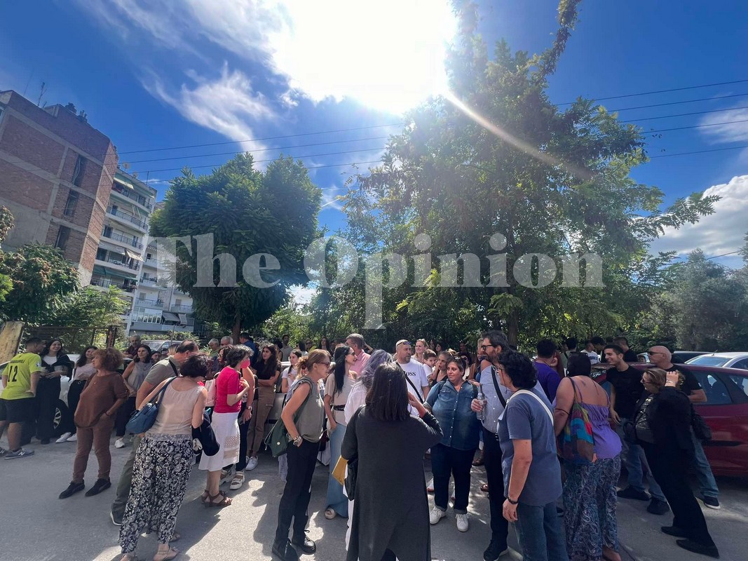 «Οι μαθητές δεν είναι αριθμοί» – Κινητοποίηση στη Θεσσαλονίκη για την μεταφορά μαθητών στο «παρά πέντε» (VIDEO)