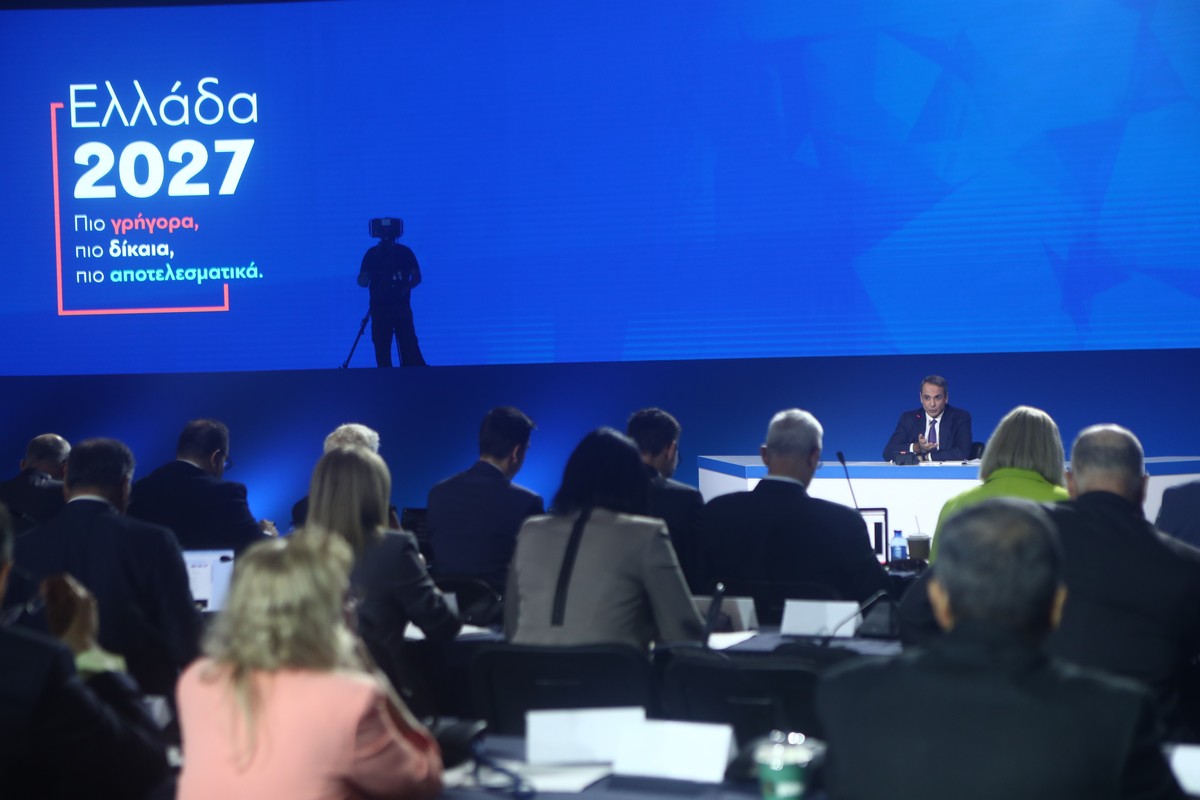 Κ. Μητσοτάκης: Απαράδεκτες οι θεωρίες περί συγκάλυψης για τα Τέμπη
