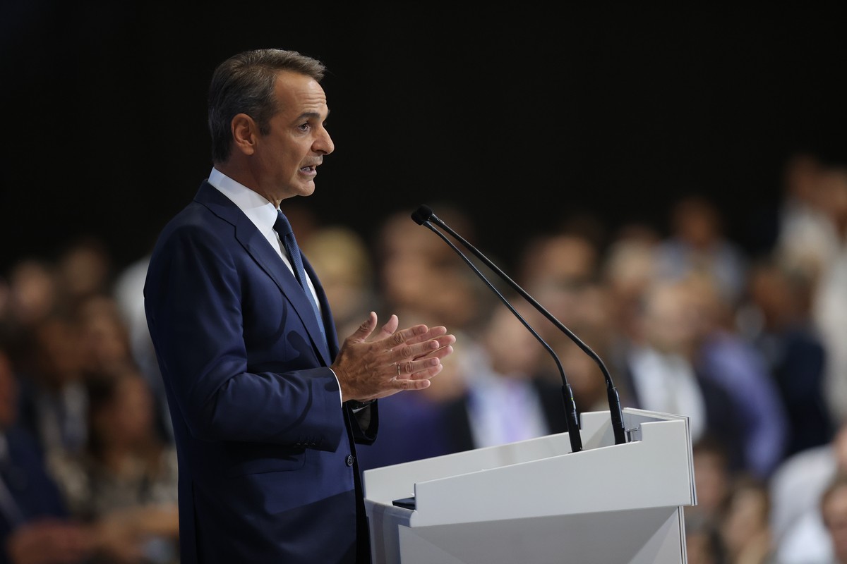 Εξαγγελίες Μητσοτάκη για τους επαγγελματίες: Μείωση κατά 1% των ασφαλιστικών εισφορών – Κατάργηση τέλους επιτηδεύματος