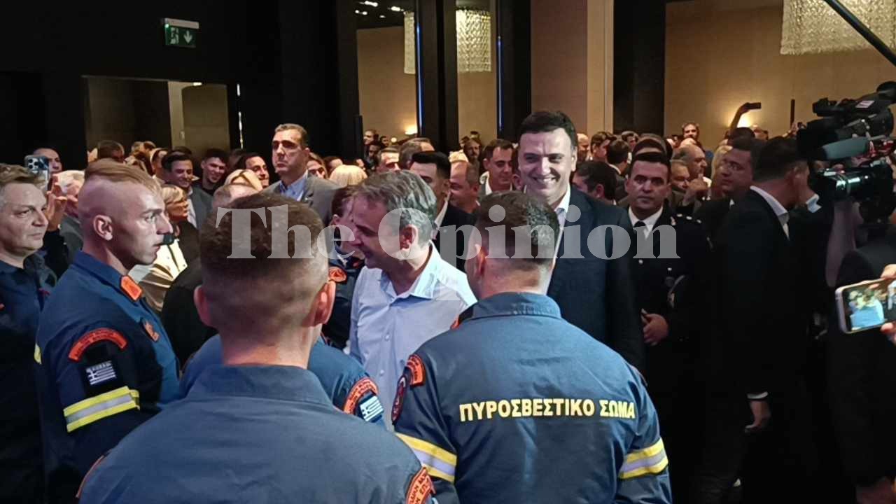 Το «μεγάλο ευχαριστώ» Μητσοτάκη σε πυροσβέστες, εθελοντές και πολιτική προστασία (ΦΩΤΟ+VIDEO)