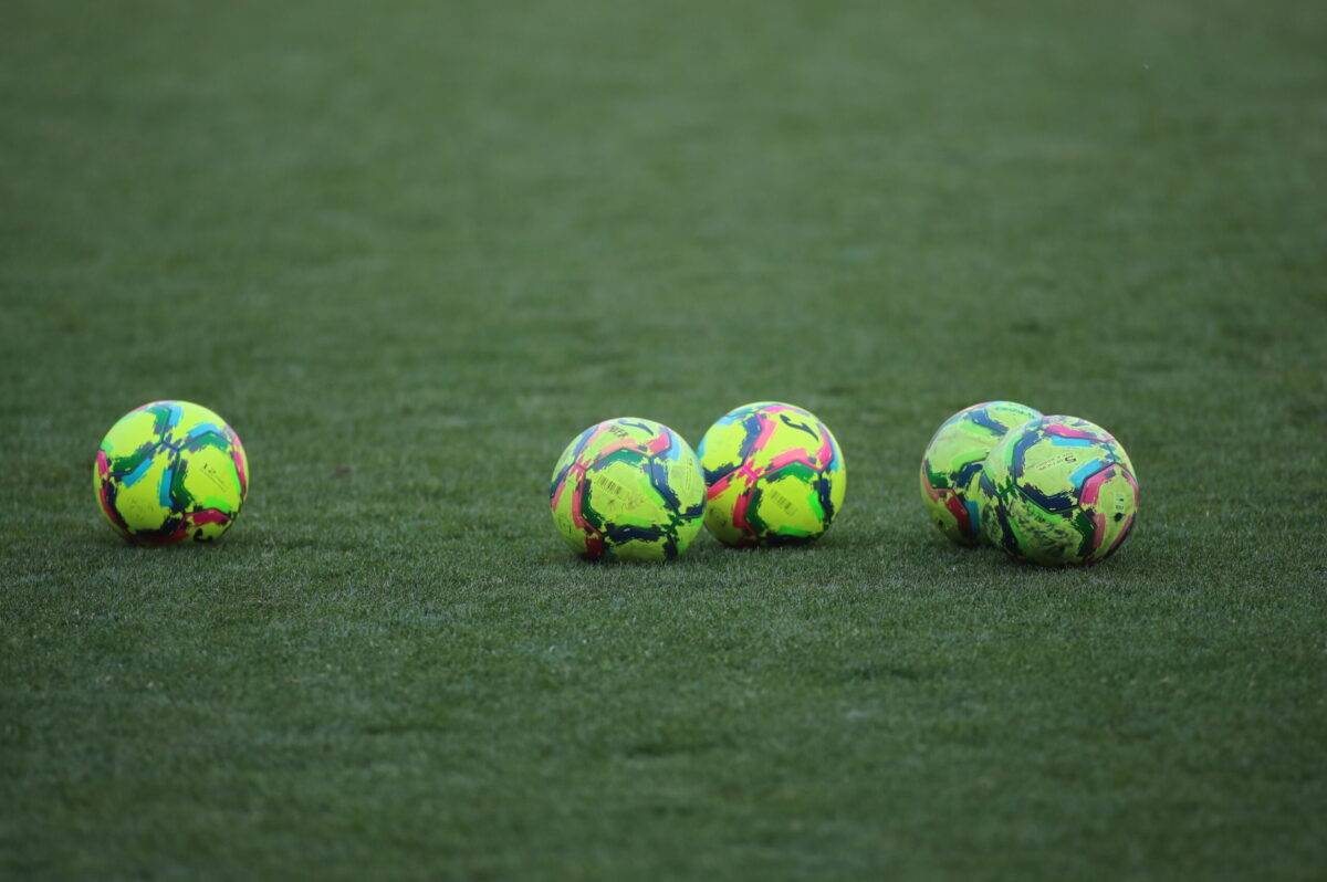 Ποδοσφαιρικό «ντεμαράζ» από ντέρμπι – Το τηλεοπτικό πρόγραμμα της Κυριακής