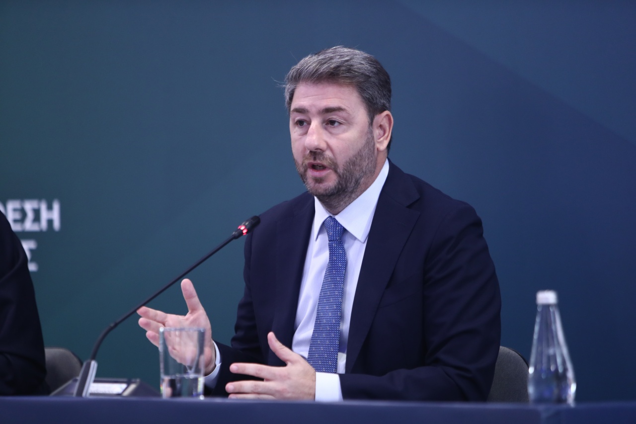 Ανδρουλάκης: Η κυβέρνηση είναι βαρύτατα εκτεθειμένη για τη μη αναστολή της κρατικής χρηματοδότησης των “Σπαρτιατών”