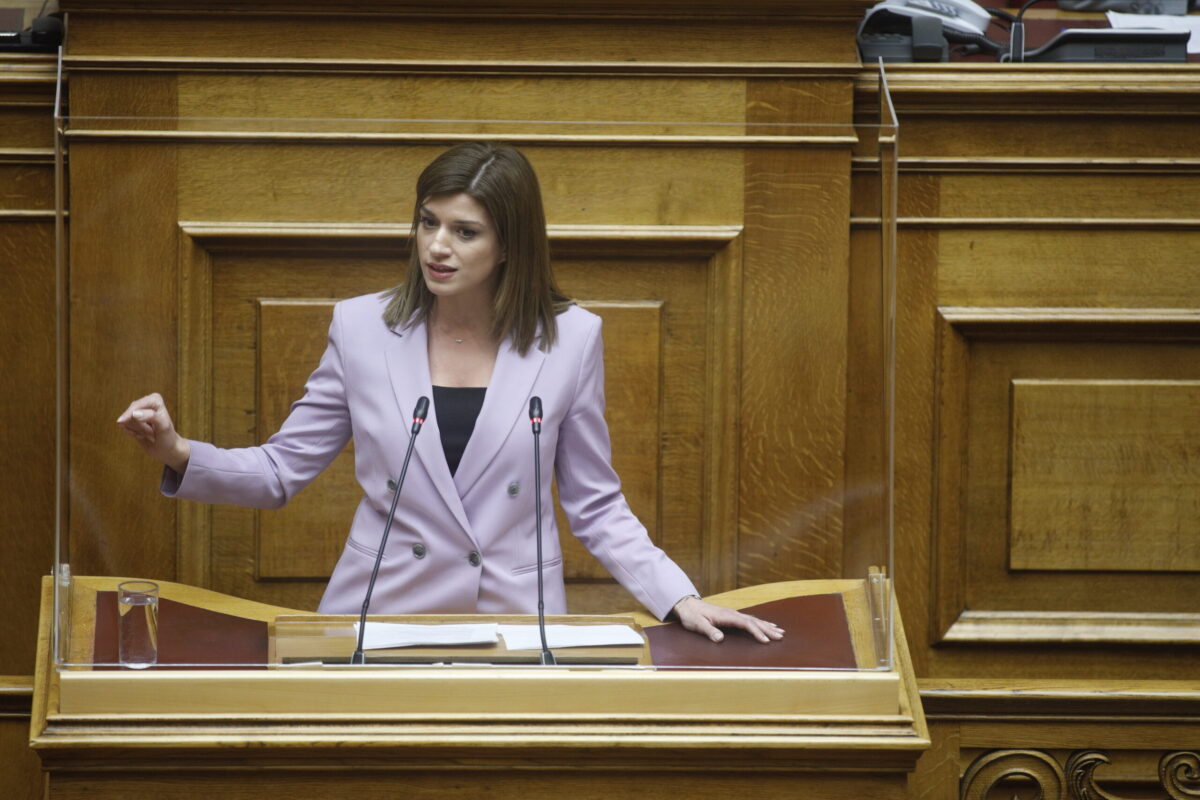 Νοτοπούλου: Ο προϋπολογισμός του 2026 διαλύει με κάθε τρόπο το κοινωνικό κράτος