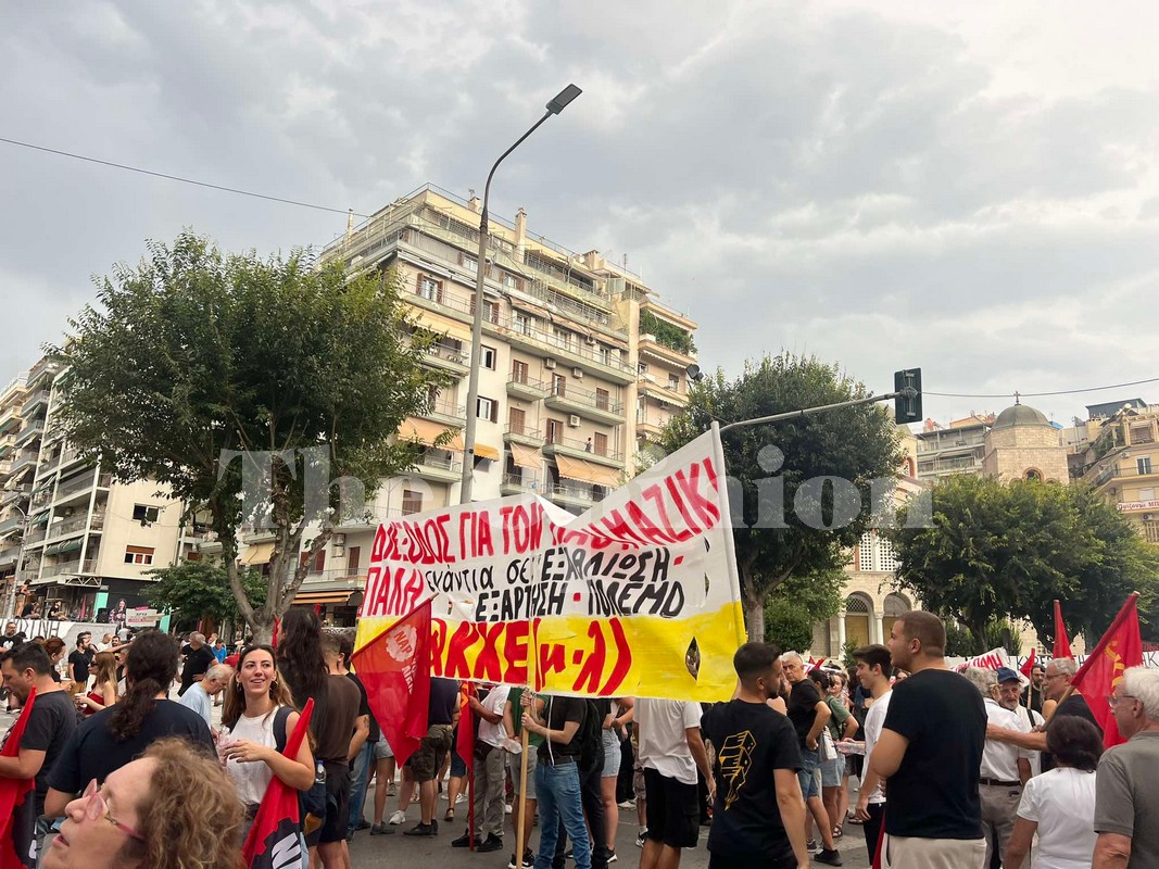 «Είμαστε άνθρωποι, δεν είμαστε αριθμοί» – Οι πορείες για την 88η ΔΕΘ (ΦΩΤΟ+VIDEO)