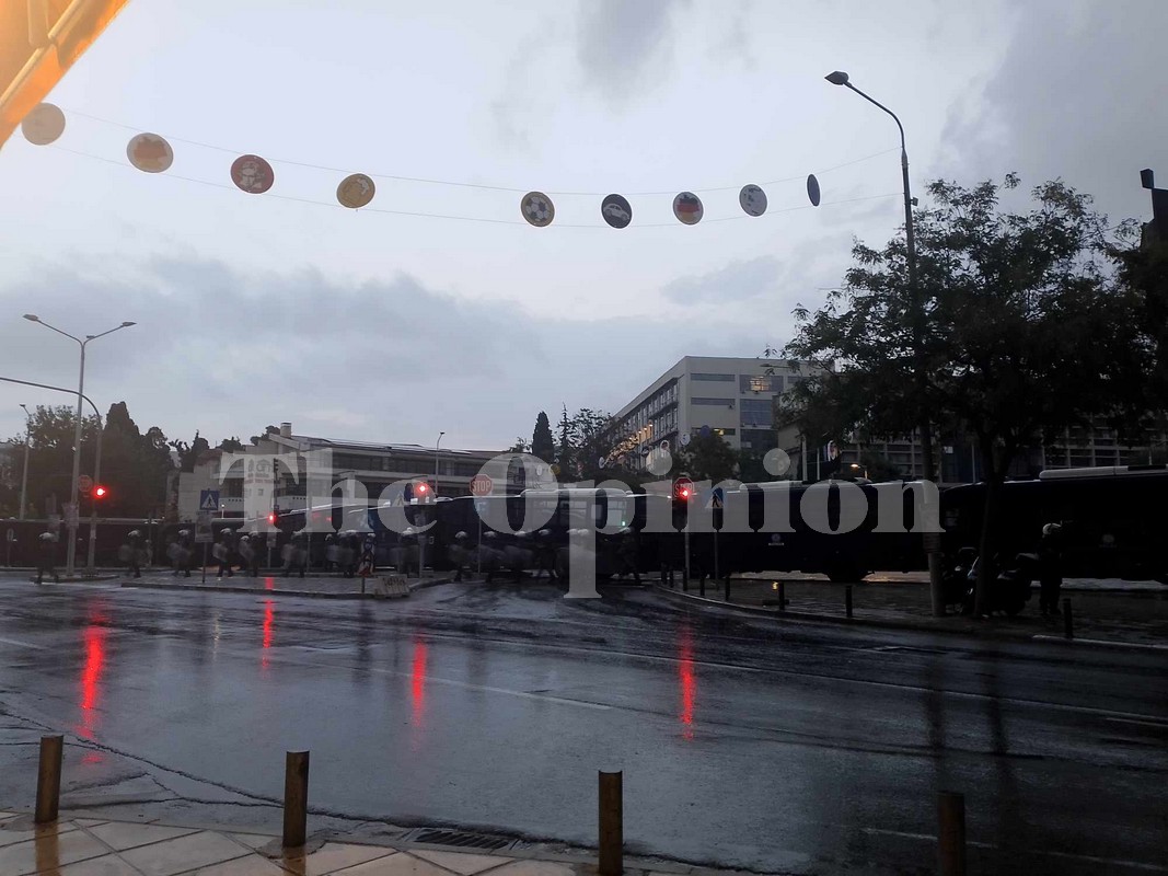 «Είμαστε άνθρωποι, δεν είμαστε αριθμοί» – Οι πορείες για την 88η ΔΕΘ (ΦΩΤΟ+VIDEO)