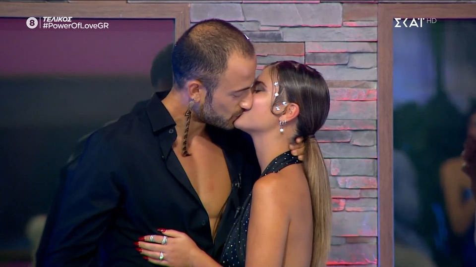 «Power of Love»: Ο τελικός που είχε πρόταση γάμου, ΠΑΟΚ και πολλή βροχή (VIDEO)