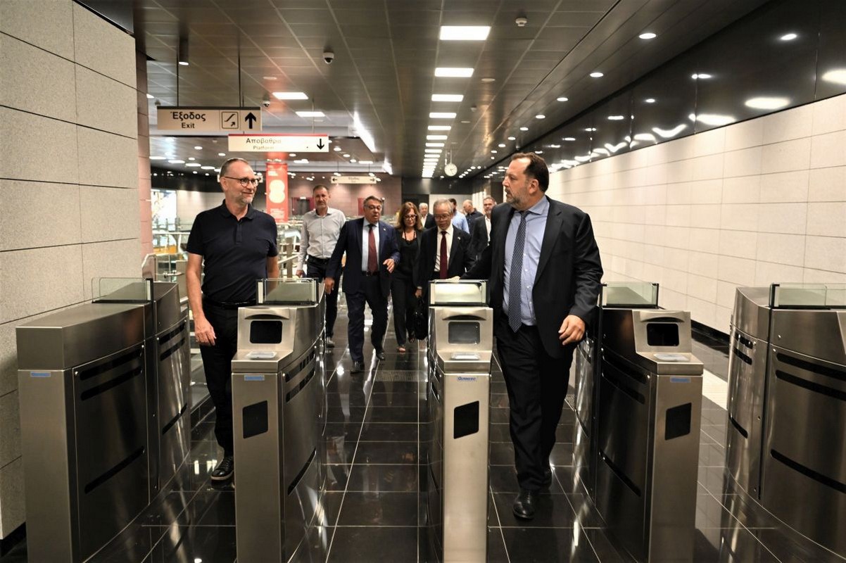 Ο Carsten Rasmussen στο Μετρό Θεσσαλονίκης – «Θα είναι από μόνο του ένα σημείο προσέλκυσης τουριστών στην πόλη» (ΦΩΤΟ)