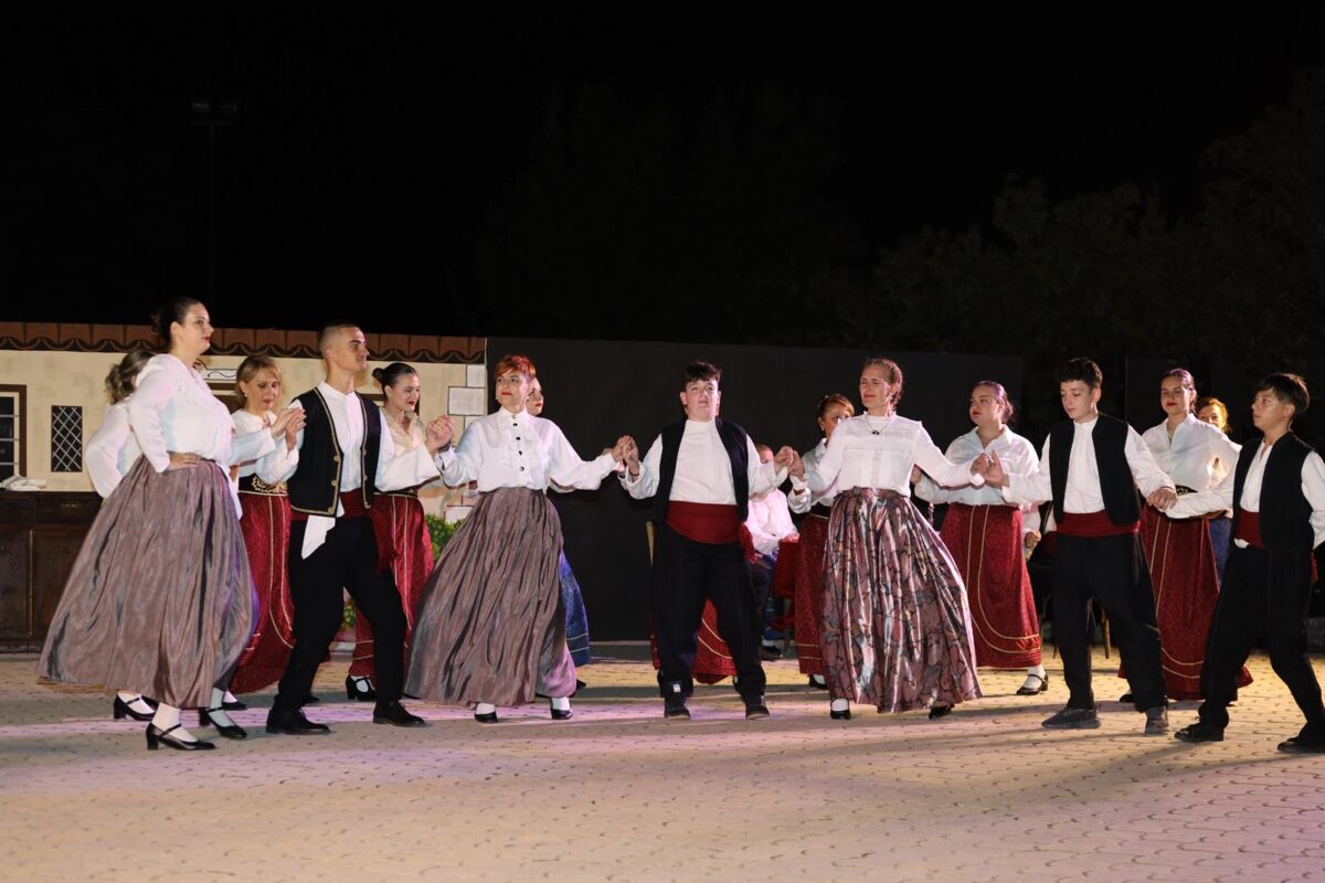 Δήμος Ωραιοκάστρου: Καθήλωσε η παράσταση «Η φλόγα της μνήμης»