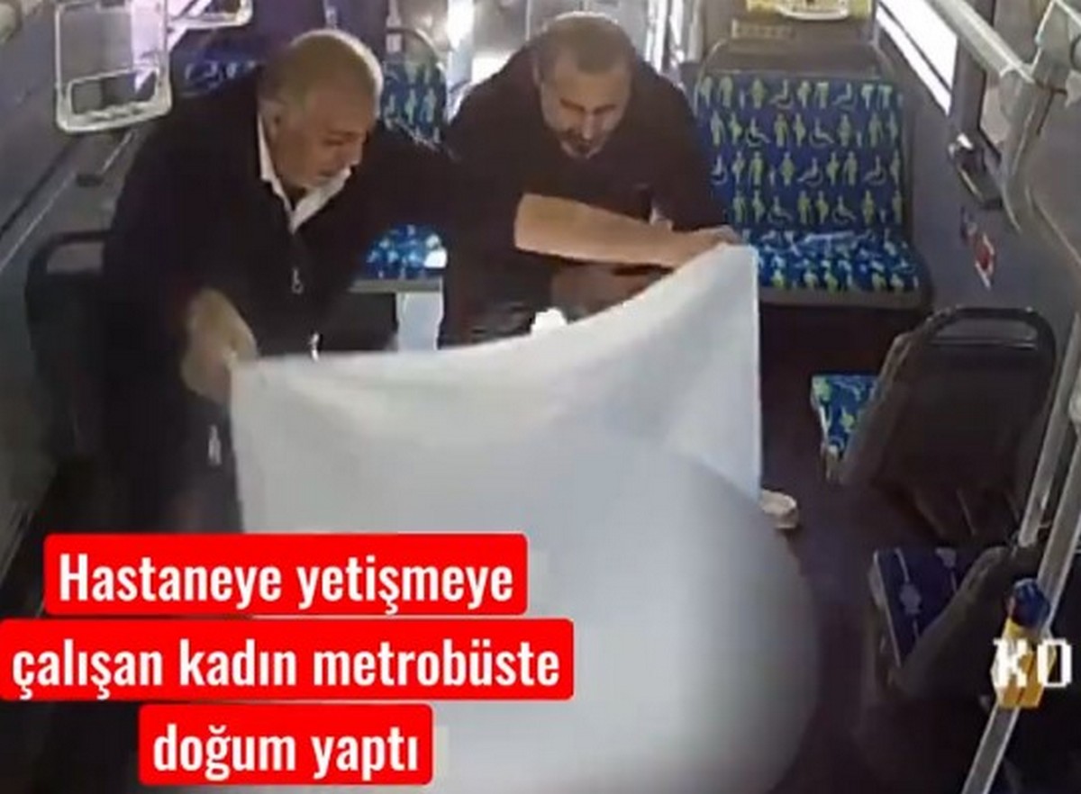 To κυκλοφοριακό «έμφραγμα» οδήγησε γυναίκα να γεννήσει μέσα σε λεωφορείο (VIDEO)