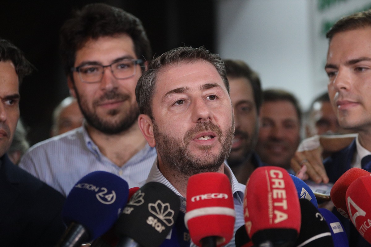 Πρωτιά Ανδρουλάκη στις 9 από τις 13 περιφέρειες