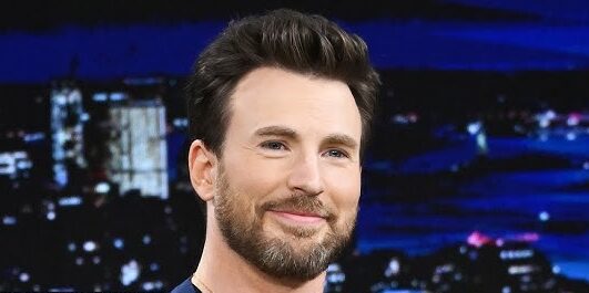Chris Evans: Βγήκε για ποτό στην Δράμα (ΦΩΤΟ)