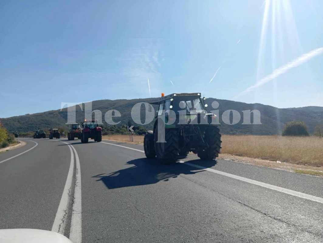 Διαμαρτυρία κτηνοτρόφων στη Χαλκιδική – Στους δρόμους με τρακτέρ και αγροτικά (ΦΩΤΟ + VIDEO)