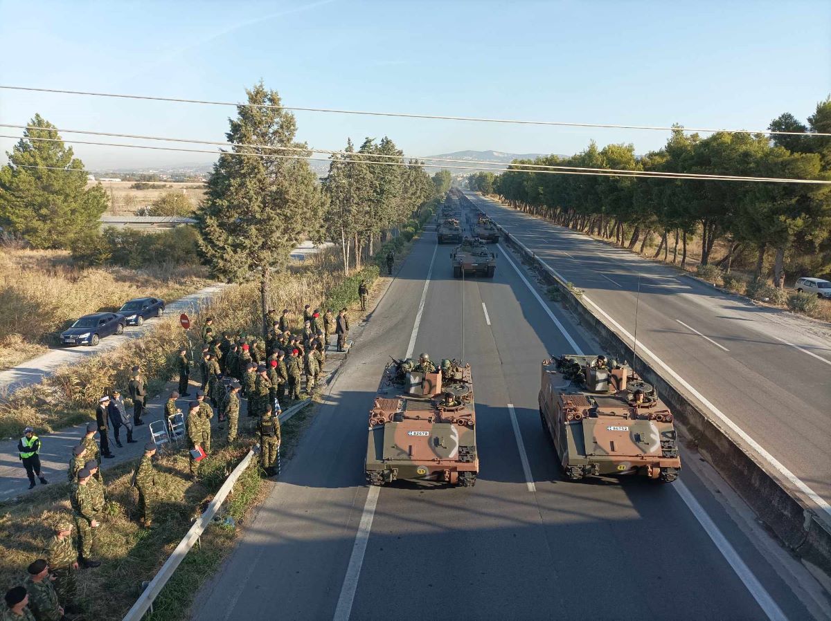 Κλειστή η Μουδανιών για τη δοκιμαστική παρέλαση (ΦΩΤΟ-VIDEO)