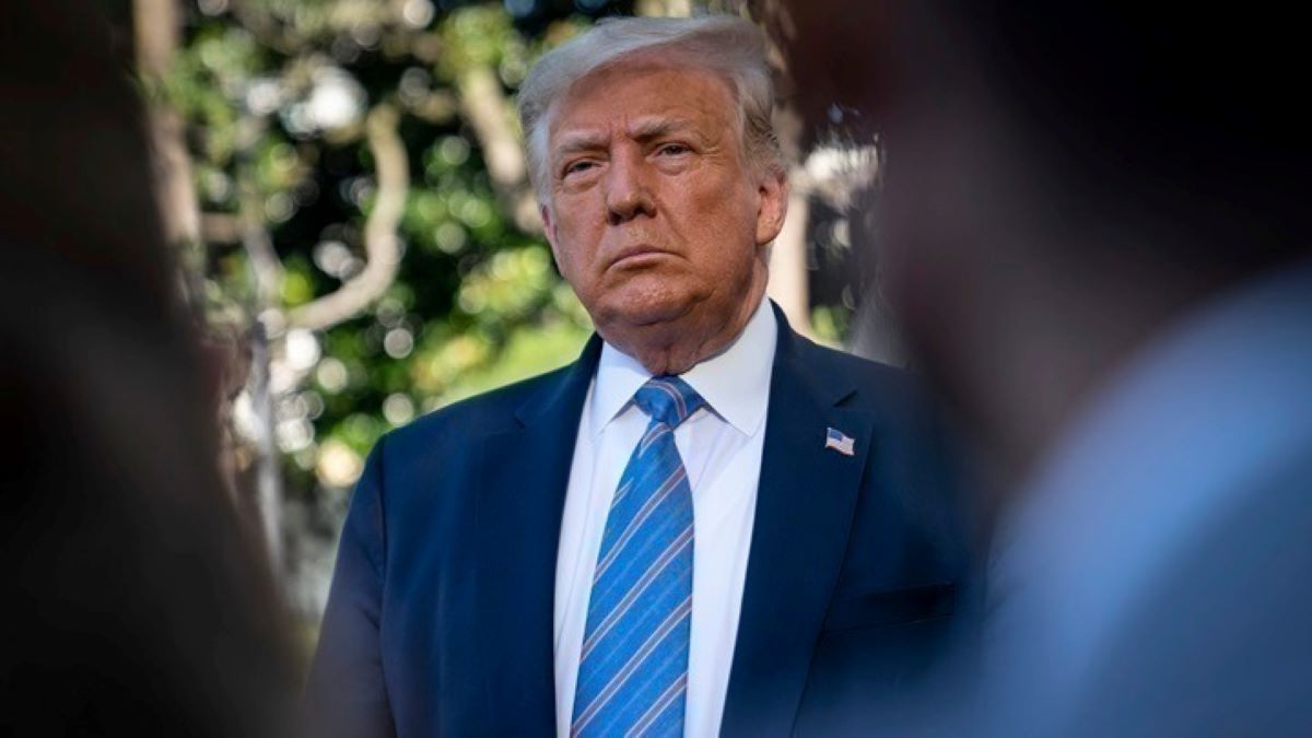 ΗΠΑ: Ο Τραμπ αύξησε στο 50% τους τελωνειακούς δασμούς στον χάλυβα και το αλουμίνιο πριν από διαπραγματεύσεις στο Παρίσι