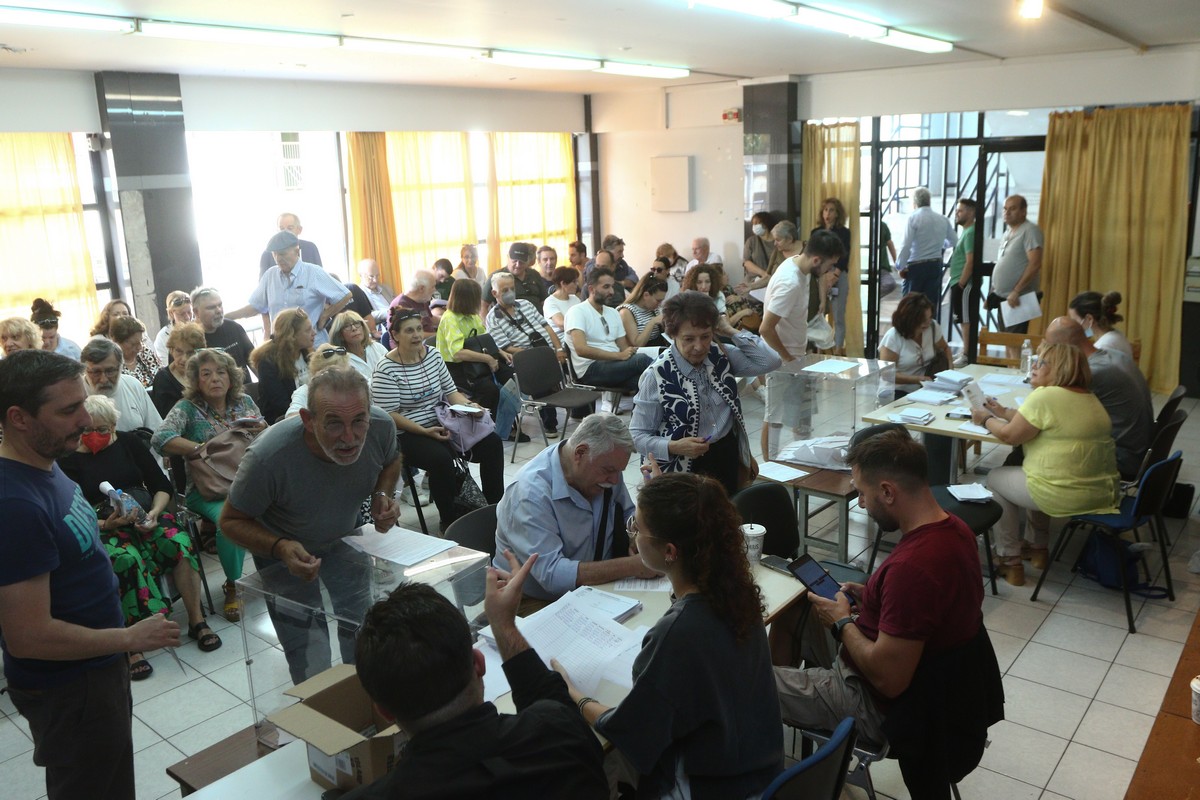 Μεγάλη η συμμετοχή στην Κέρκυρα στις εκλογές για τον πρόεδρο του ΠΑΣΟΚ