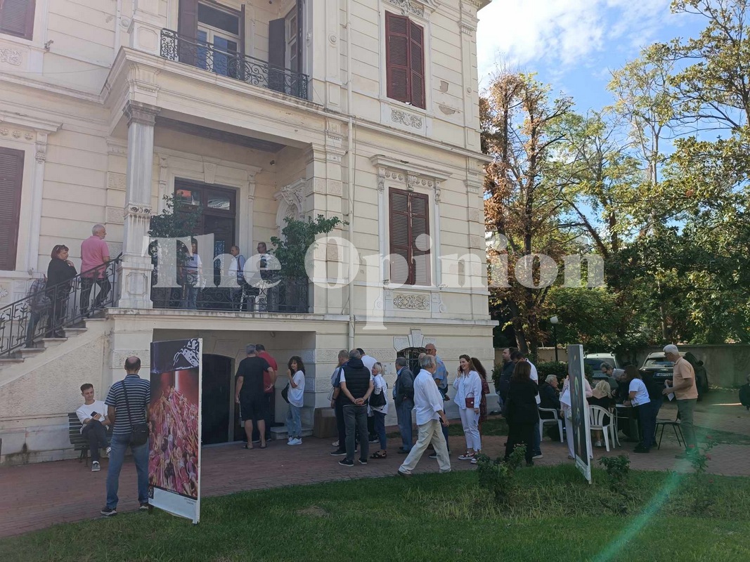 Ουρές στην Θεσσαλονίκη για τις εκλογές του ΠΑΣΟΚ (ΦΩΤΟ)