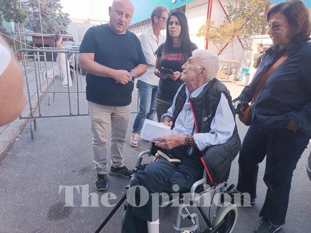 Ο Γιάννης Μπουτάρης ψήφισε στις εκλογές του ΠΑΣΟΚ (ΦΩΤΟ)