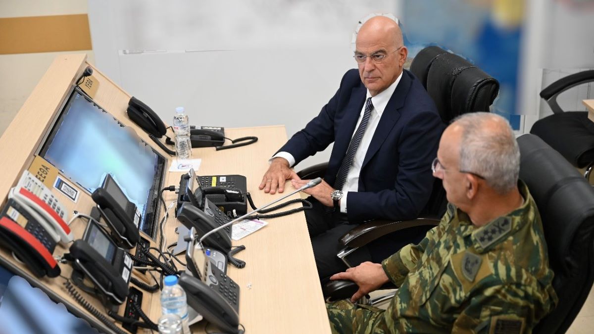 Στην Κύπρο επέστρεψε το C-130 της Πολεμικής Αεροπορίας με 22 Έλληνες και 38 Κύπριους