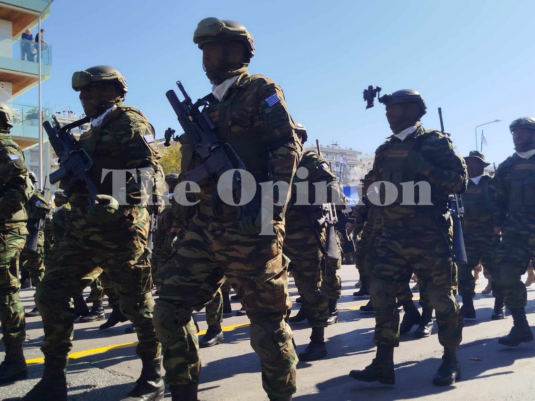 Θεσσαλονίκη: Εντυπωσιακή η μεγάλη στρατιωτική παρέλαση για την 28η Οκτωβρίου (ΦΩΤΟ+VIDEO)