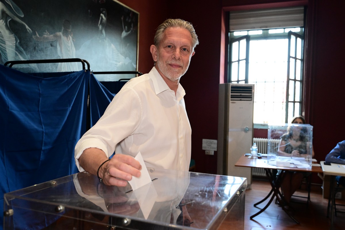 Ψήφισε και ο Παύλος Γερουλάνος – «Αύριο πρέπει να ξεκινήσουμε τη δουλειά της αντιπολίτευσης προς τη ΝΔ» (VIDEO)