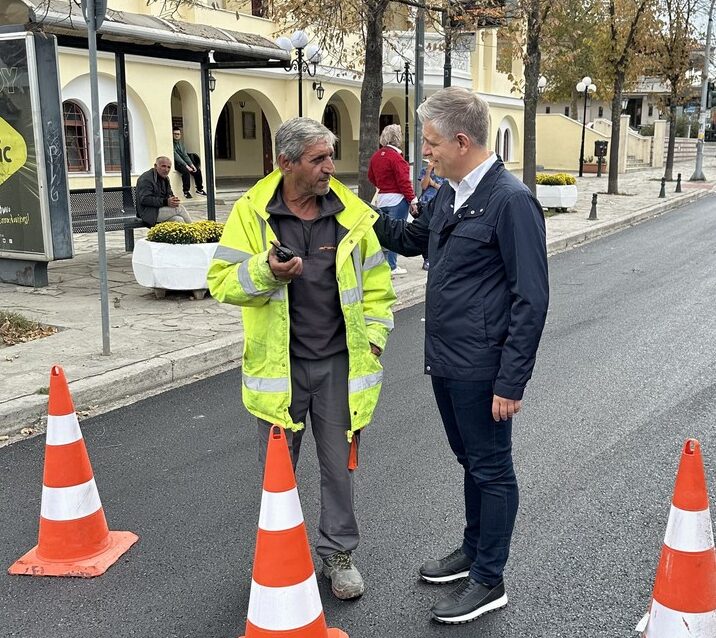 Ασφαλτόστρωση από ανισόπεδο κόμβο Ρυσίου ως τους Ταγαράδες