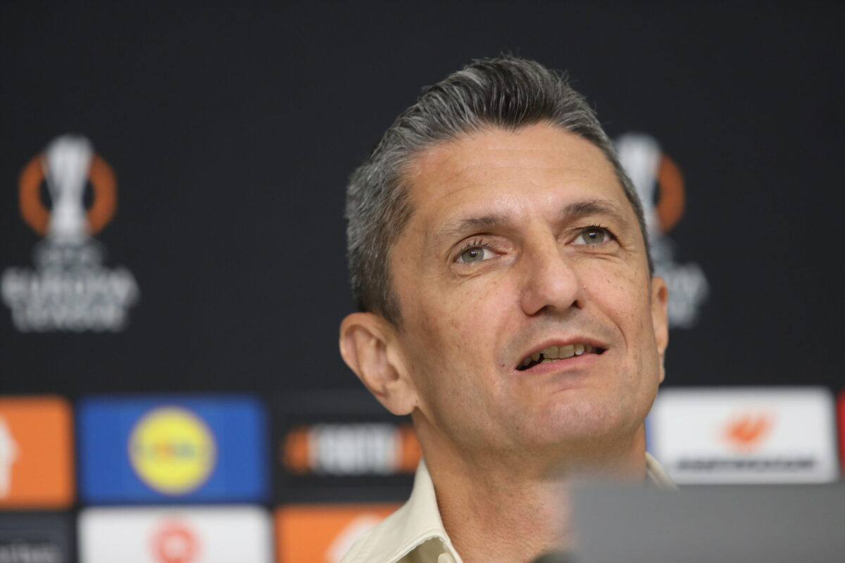 Βαριά «καμπάνα» σε Λουτσέσκου – 4 μήνες εκτός γηπέδων