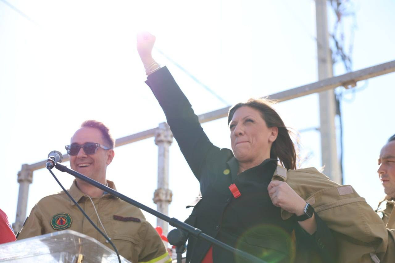 Η κόκκινη σφυρίχτρα της Ζωής