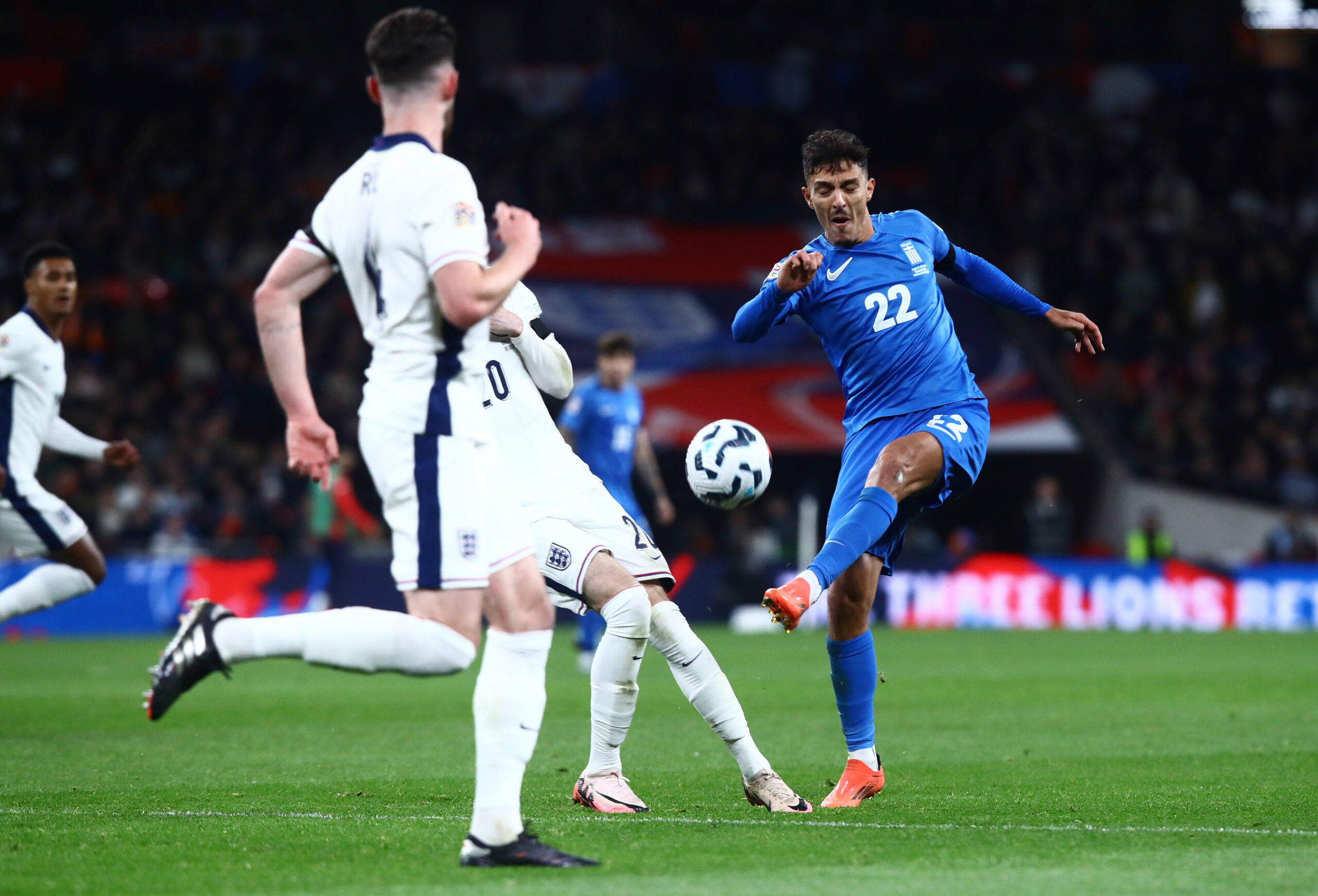 «Πονοκέφαλος» για την Εθνική Αγγλίας ενόψει του ματς με την Ελλάδα – Οι Σάκα και Ράις τραυματίστηκαν