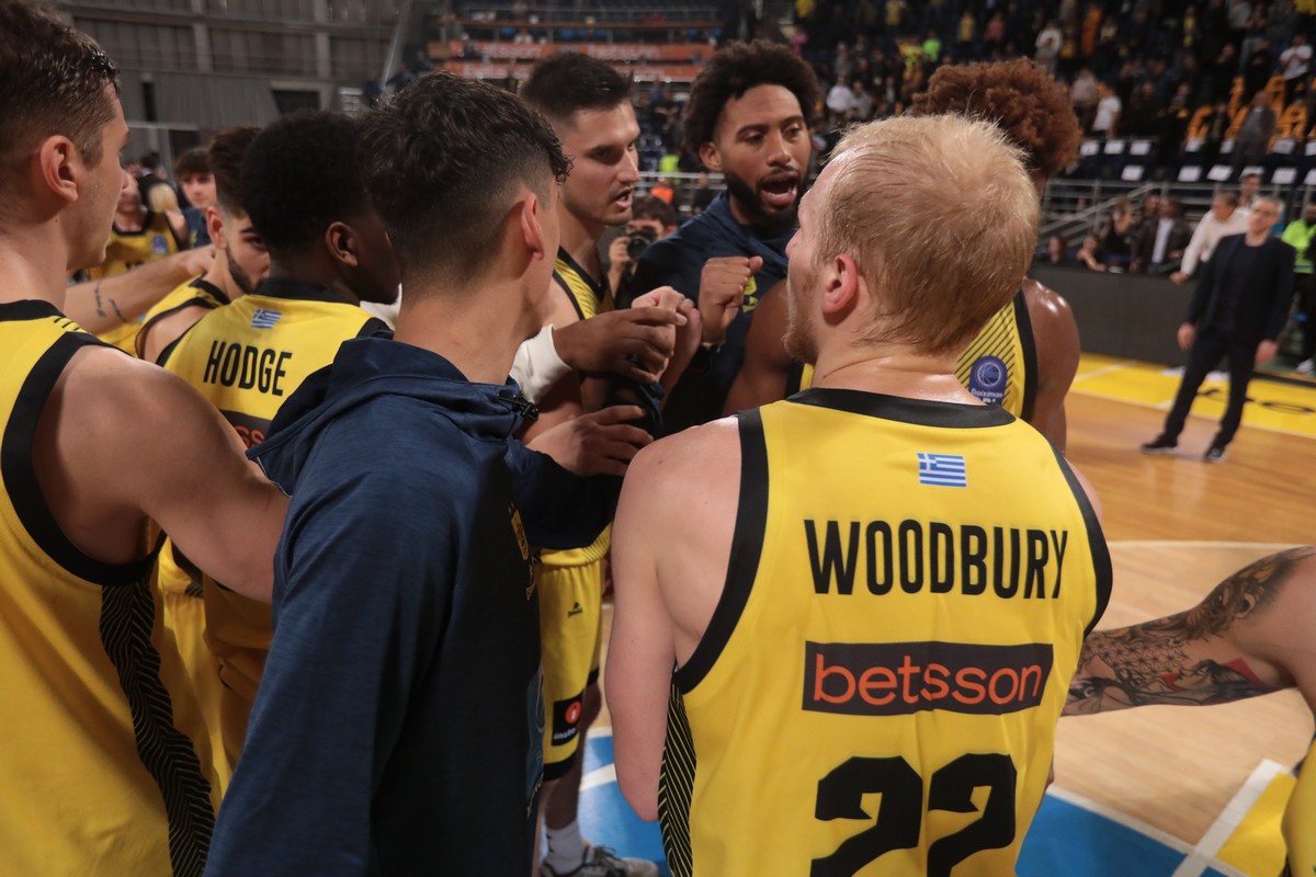 Στην Ρουμανία ο Άρης για το ματς με την Κλουζ με Νόλεϊ, Κούπερ, Γουίλις