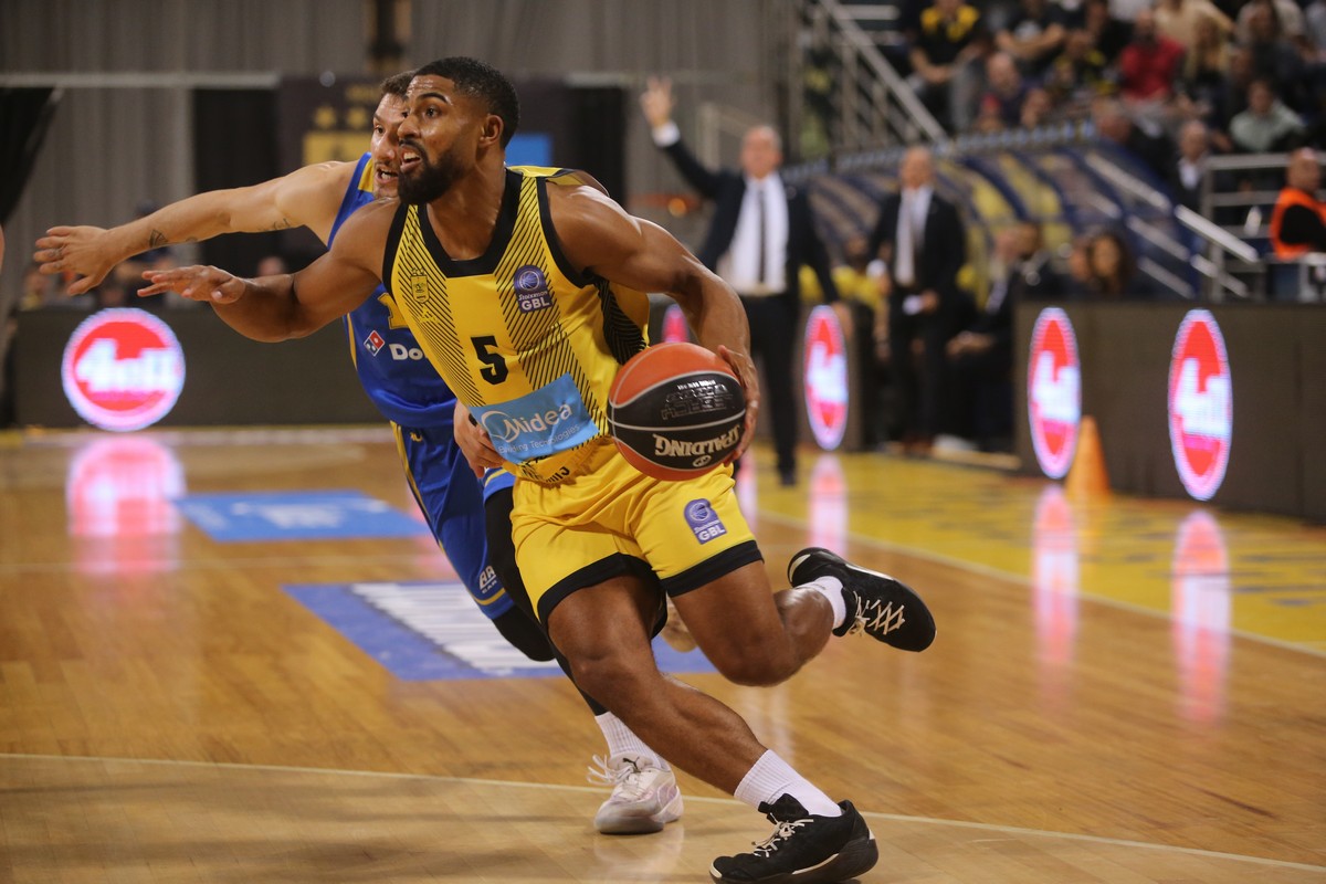 ΚΑΕ Άρης: Παραχώρησε τον ΝτεΤζούλιους στην Μακάμπι Τελ Αβίβ