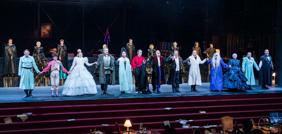 ΚΘΒΕ: Εντυπωσιακό ξεκίνημα για την παράσταση «Δον Κάρλος» (ΦΩΤΟ)