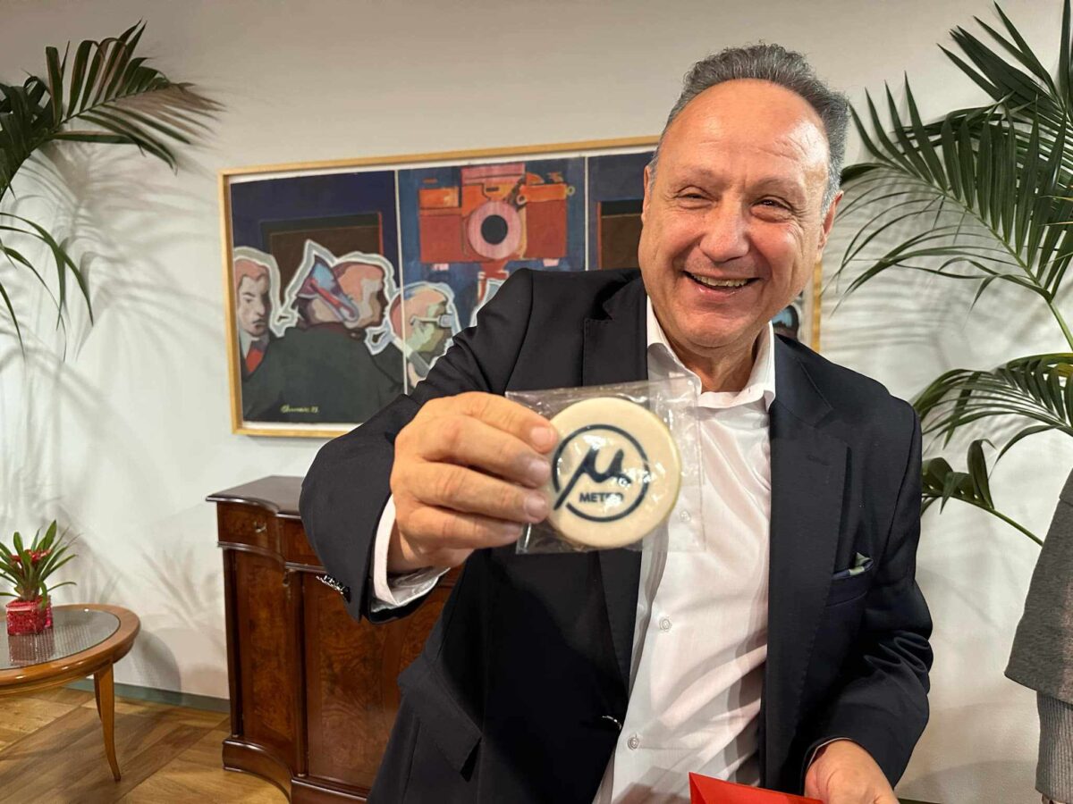 Τα δώρα στον Αγγελούδη