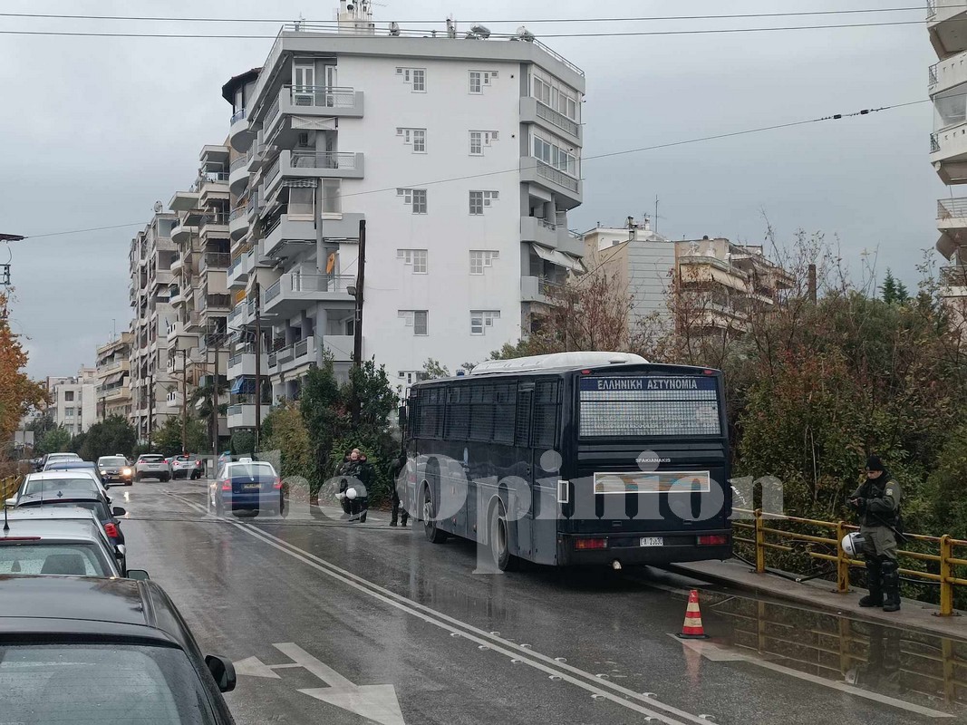 Με κλούβες και ΜΑΤ τα εγκαίνια του μετρό Θεσσαλονίκης (ΦΩΤΟ)