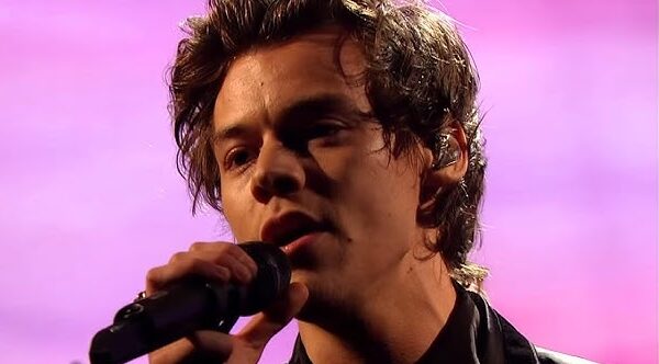 Ο Χάρι Στάιλς ανακοίνωσε το τέταρτο σόλο άλμπουμ – Η μεγάλη του επιστροφή στην σκηνή