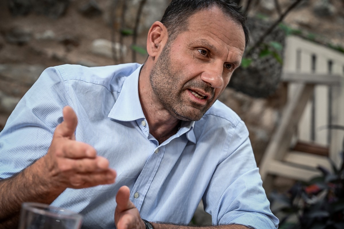 Μ. Καπνισάκης: Όσοι κατηγορείτε τον Κασσελάκη ότι δεν μπορεί να υπηρετήσει την Αριστερά, αφήστε τους συνέδρους να το αποφασίσουν