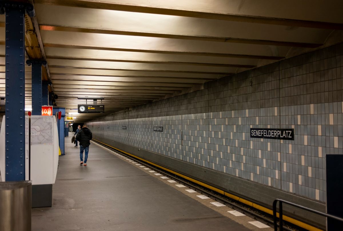 Τρόμος στην Γερμανία: Μέσα στα Χριστούγεννα ετοιμάζουν καταφύγια (VIDEO)