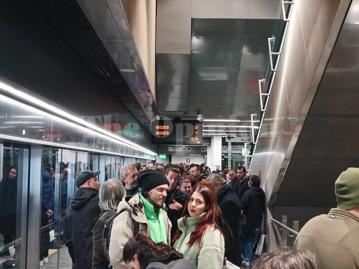Το αδιαχώρητο στις στάσεις του Μετρό Θεσσαλονίκης λίγες ώρες μετά την έναρξη λειτουργίας του (ΦΩΤΟ)
