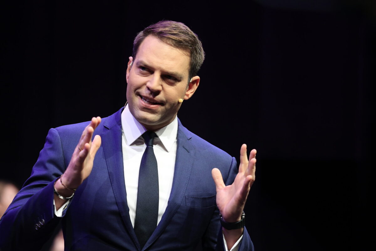 Κίνημα Δημοκρατίας: Το κόμμα του Στέφανου Κασσελάκη – Η ιδρυτική διακήρυξη (ΦΩΤΟ+VIDEO)