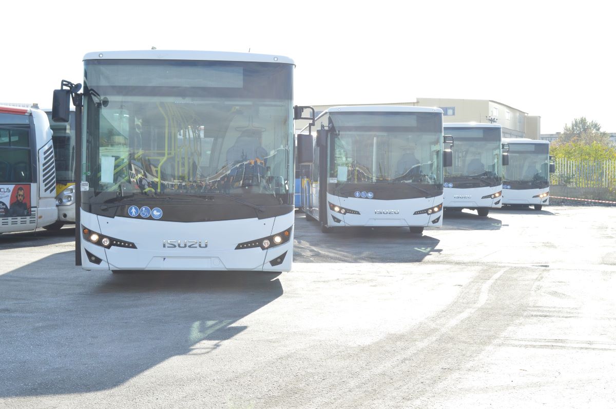 Τέλος χρόνου για το χάρτινο εισιτήριο – Αργεί το ενιαίο για μετρό και λεωφορεία