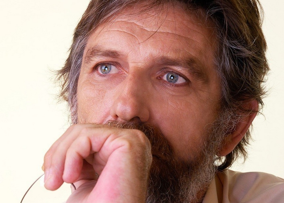 Δεν θα είμαστε για πάντα εδώ, γνώμη μου…