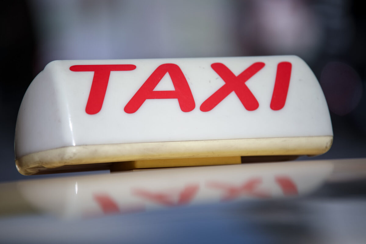 Τα 10 πιο συχνά αντικείμενα που ξεχνιούνται σε ταξί στην Ελλάδα