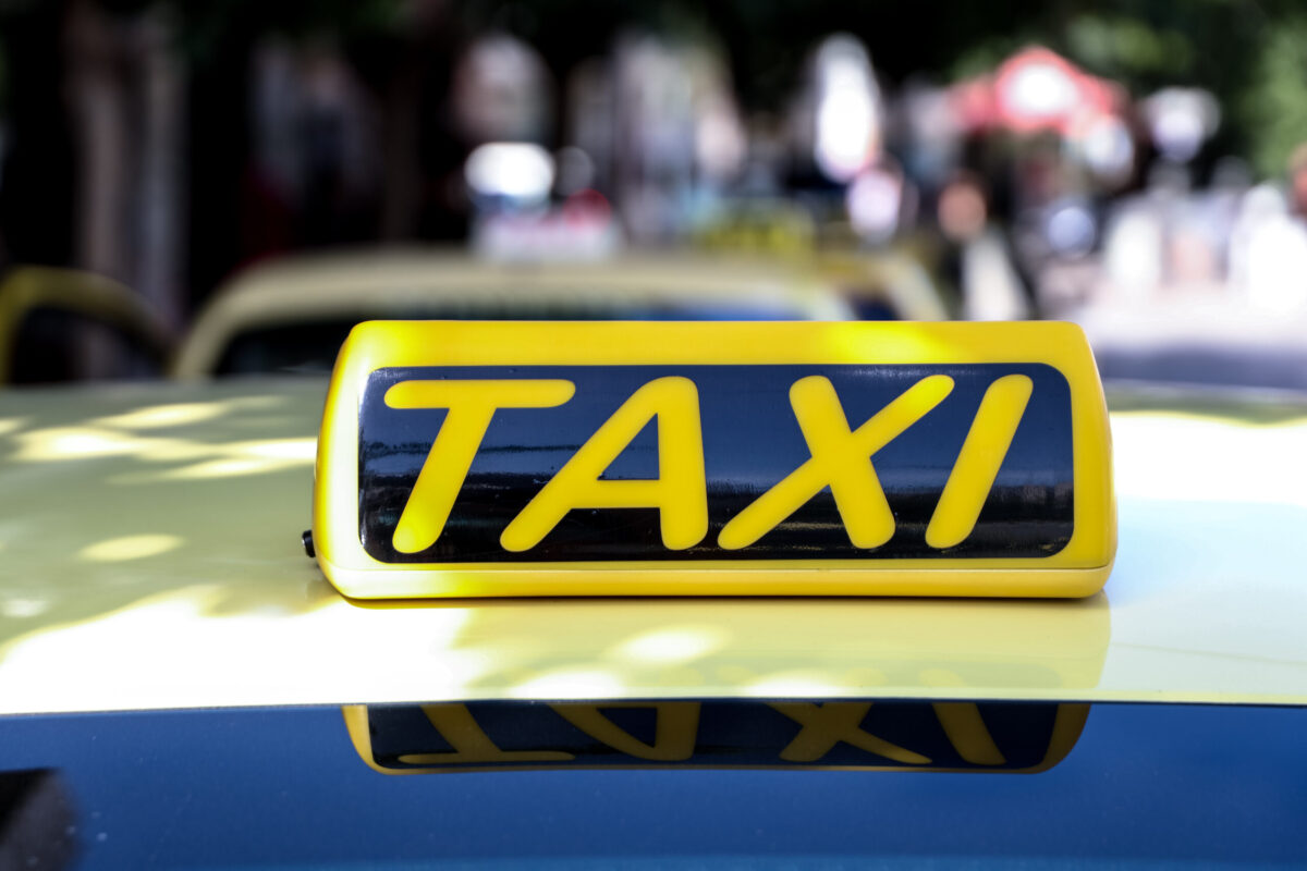 Θεσσαλονίκη: Τη Δευτέρα στην ανακρίτρια ο 16χρονος από τη σπείρα που κατηγορείται πως λήστευε οδηγούς ταξί – Συνεχίζονται οι έρευνες