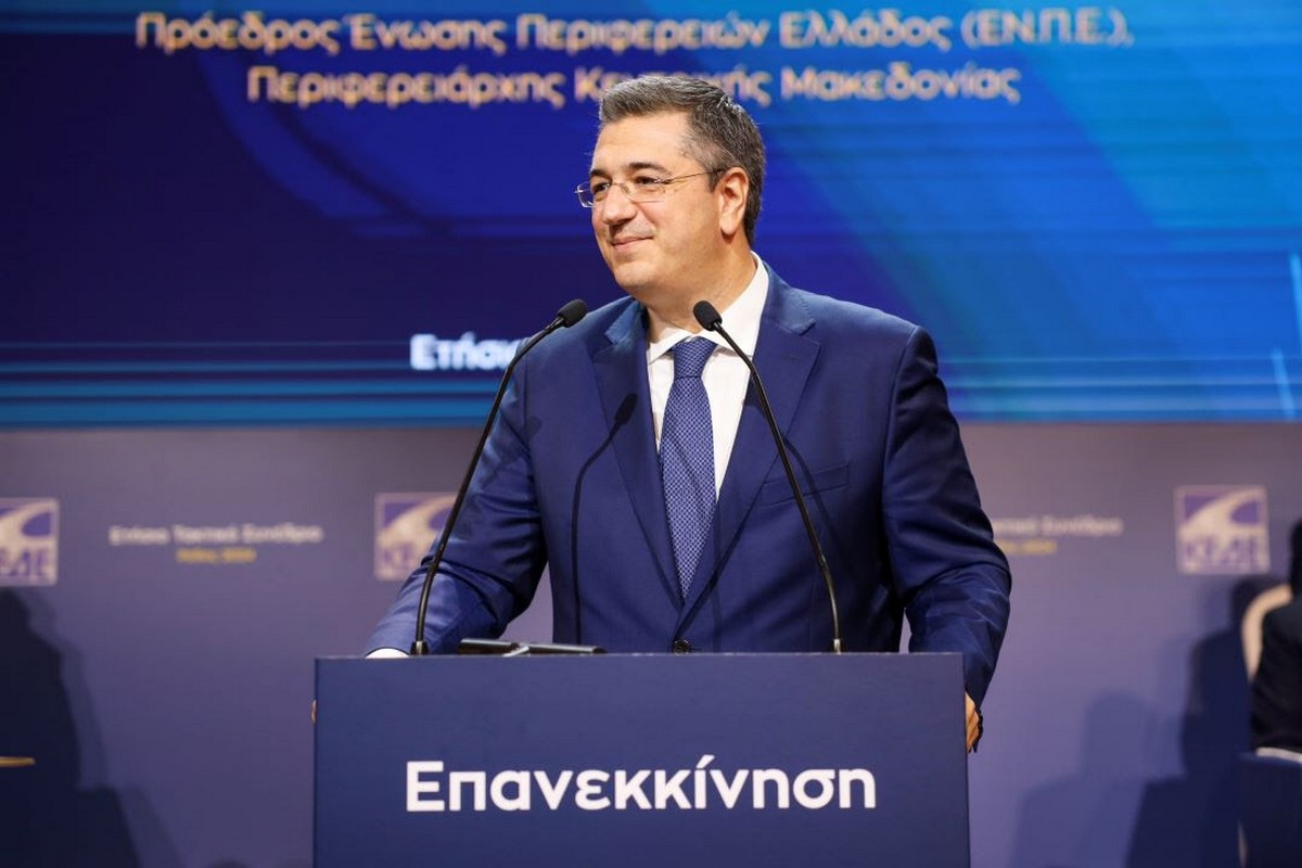 Τζιτζικώστας στο συνέδριο της ΚΕΔΕ: Θα δώσω τον καλύτερο εαυτό μου και θα είμαι δίπλα σας κάθε στιγμή