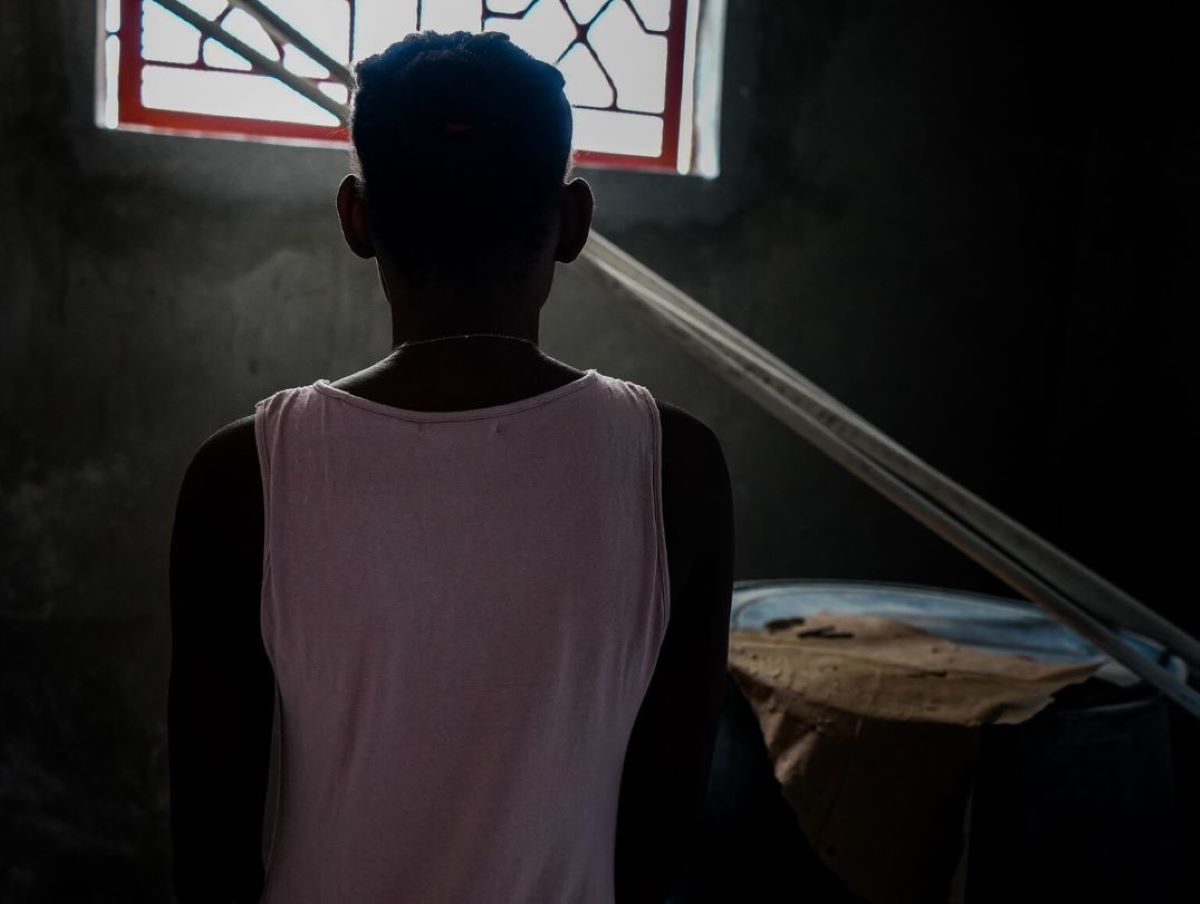 Σοκ στην Αττική: 12χρονο αγόρι βρέθηκε κρεμασμένο μπροστά στο τάμπλετ του – Τι εξετάζουν οι Αρχές