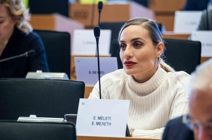 Η πρώτη νίκη της Ελεονώρας Μελέτη στο Eυρωπαϊκό Kοινοβούλιο για τη λεκτική βία στο διαδίκτυο