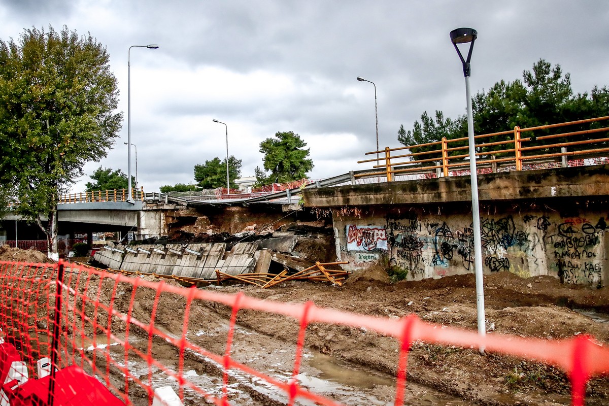 Θεσσαλονίκη: Από αύριο σε κυκλοφορία το ένα ρεύμα της γέφυρας Δενδροποτάμου